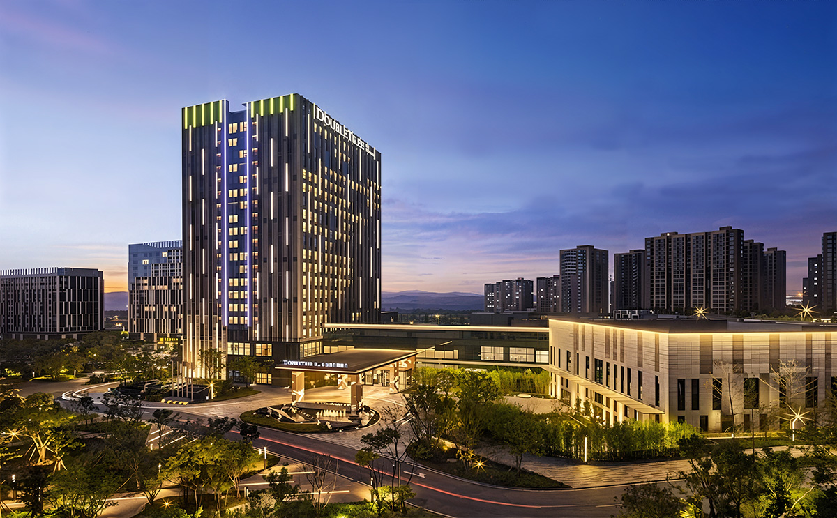 昆明空港經(jīng)濟(jì)區(qū)空港現(xiàn)代廣場融資建設(shè)項(xiàng)目（希爾頓逸林酒店）.jpg